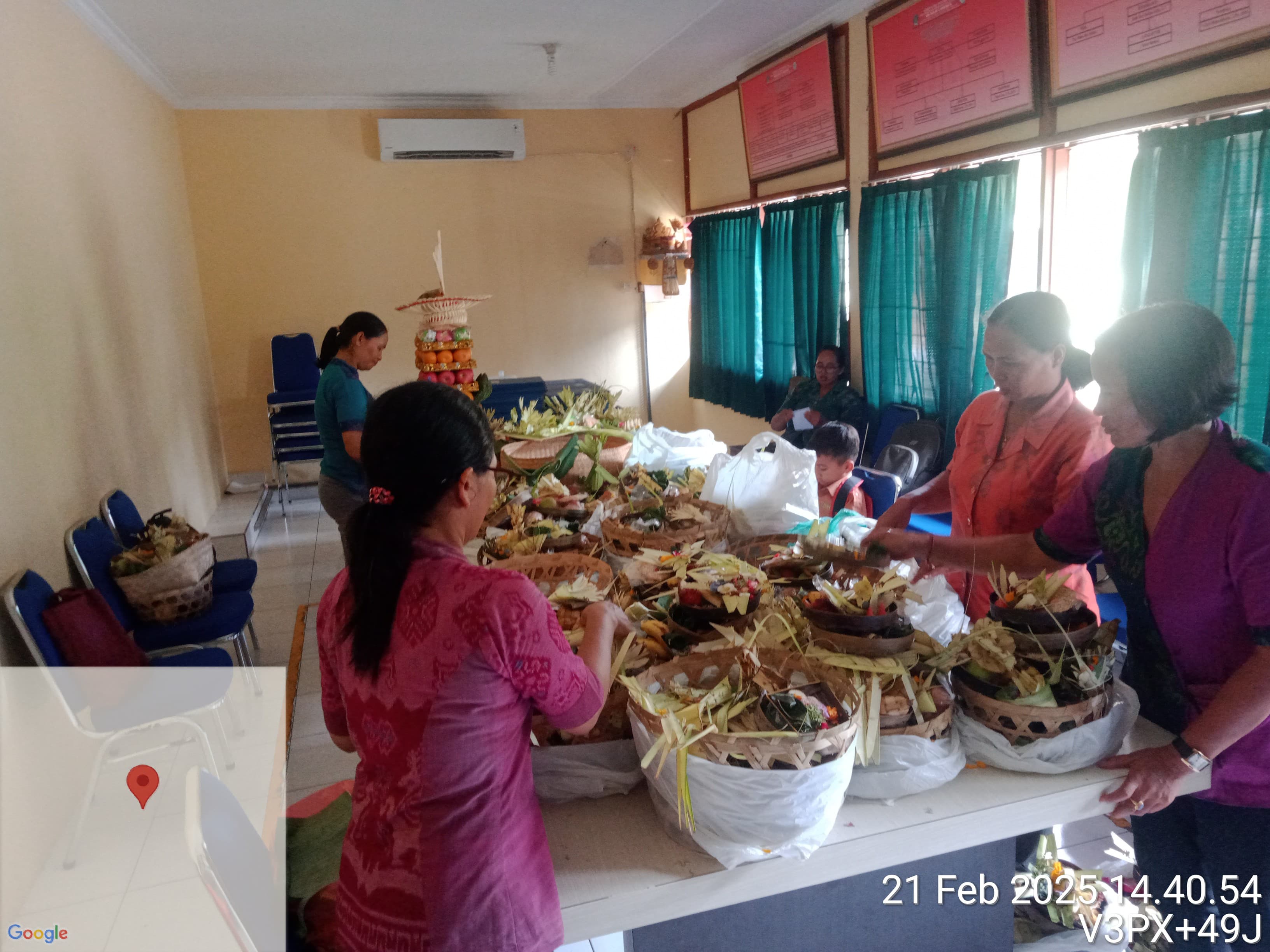 Ngayah Persiapan Tumpek Landep